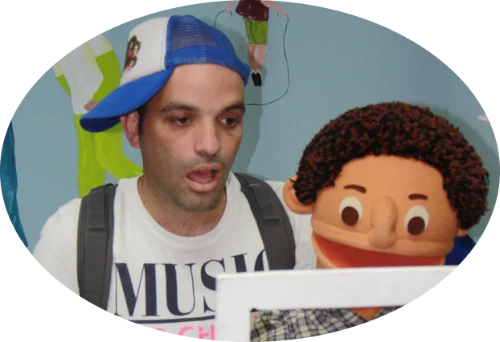ההצגה "לאף אחד אסור לפגוע בי"